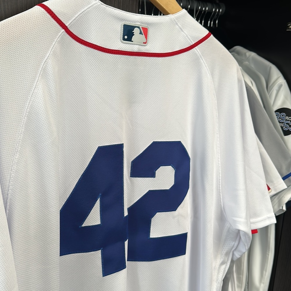 White Boston Red Sox 2023 Jackie Robinson Day Authentic MLB Jersey 42 - Picture 3 of 4